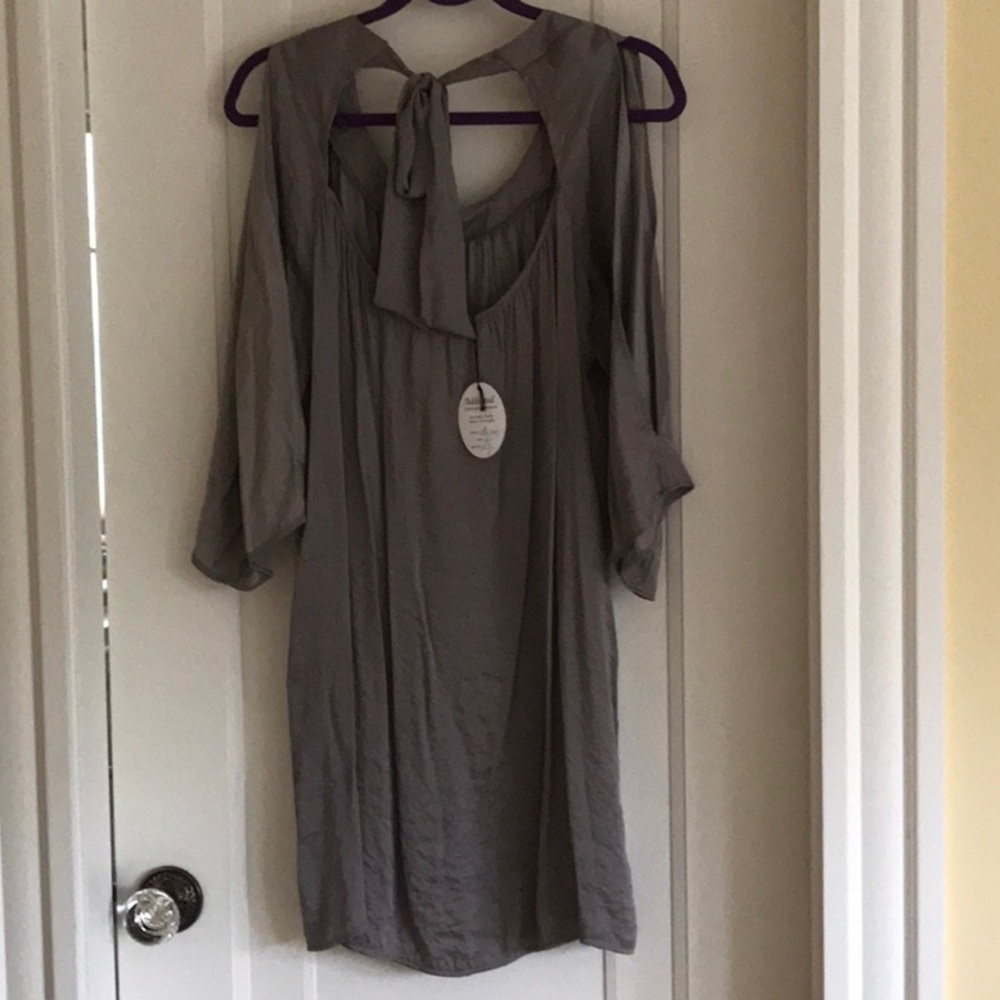 Dress - Picture 2 of 4